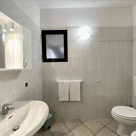 La Stalla Di Palazzo Vedani * Angera